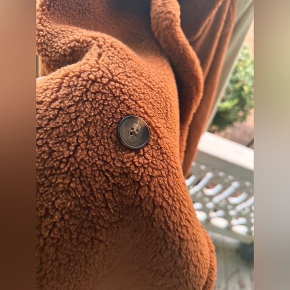 NWT XXL Sherpa peacoat
NWT ultra-soft, oh-so-plush Gap Ladies Sherpa Jacket. - Picture 7 of 12